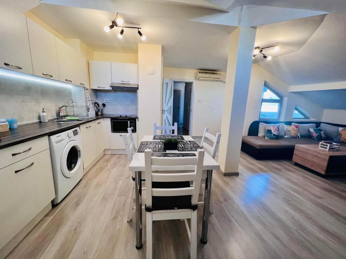 Apartment Happy Holiday Lazur Burgas Exterior foto