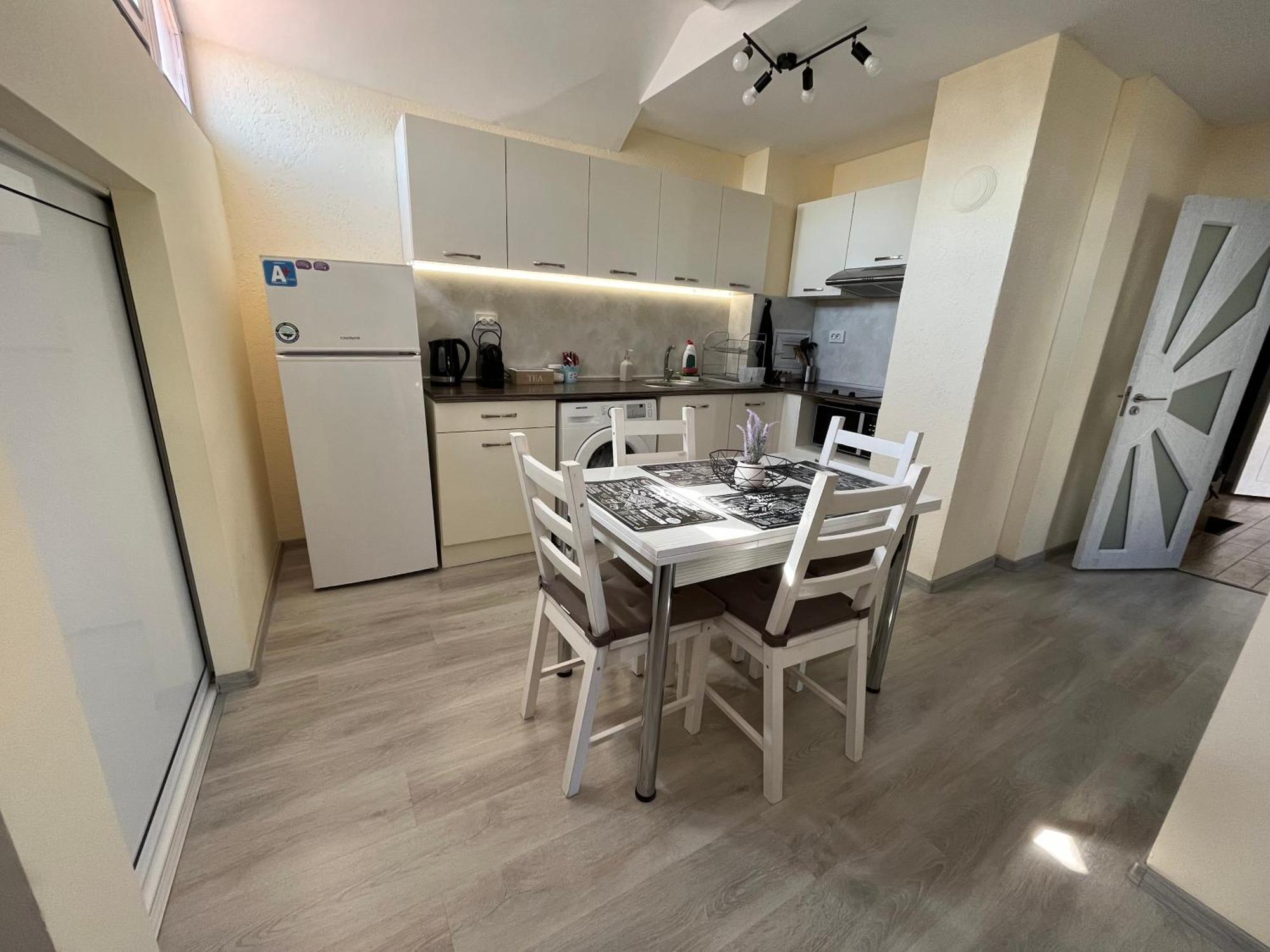 Apartment Happy Holiday Lazur Burgas Exterior foto